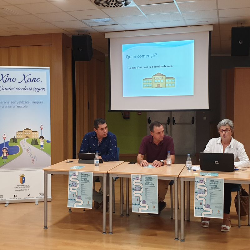 Riba-roja proyecta siete itinerarios urbanos se�alizados para ir de forma segura al colegio