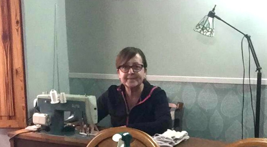 Noventa voluntarias concluyen la confecci�n de 45.000 mascarillas para la poblaci�n de Riba-roja