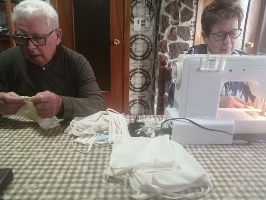 Noventa voluntarias concluyen la confecci�n de 45.000 mascarillas para la poblaci�n de Riba-roja