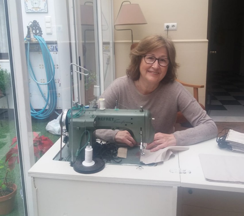 Noventa voluntarias concluyen la confecci�n de 45.000 mascarillas para la poblaci�n de Riba-roja