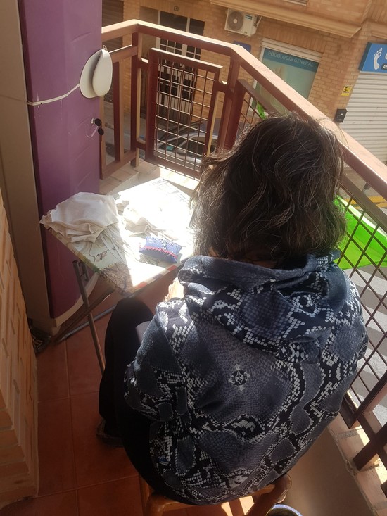 Noventa voluntarias concluyen la confecci�n de 45.000 mascarillas para la poblaci�n de Riba-roja