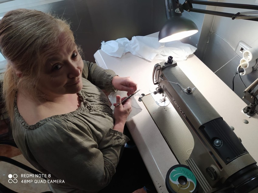 Noventa voluntarias concluyen la confecci�n de 45.000 mascarillas para la poblaci�n de Riba-roja