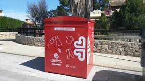 Riba-roja va reciclar 28.317 quilos de roba usada durant el primer semestre de 2020