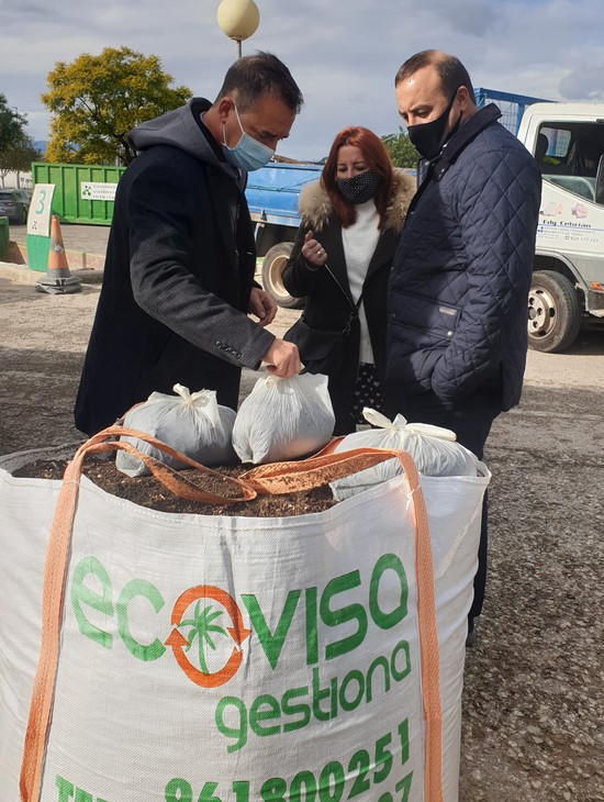 El Consorcio Valencia Interior pone en marcha un proyecto pionero de economa circular con los restos de poda en el ecoparque de Riba-roja