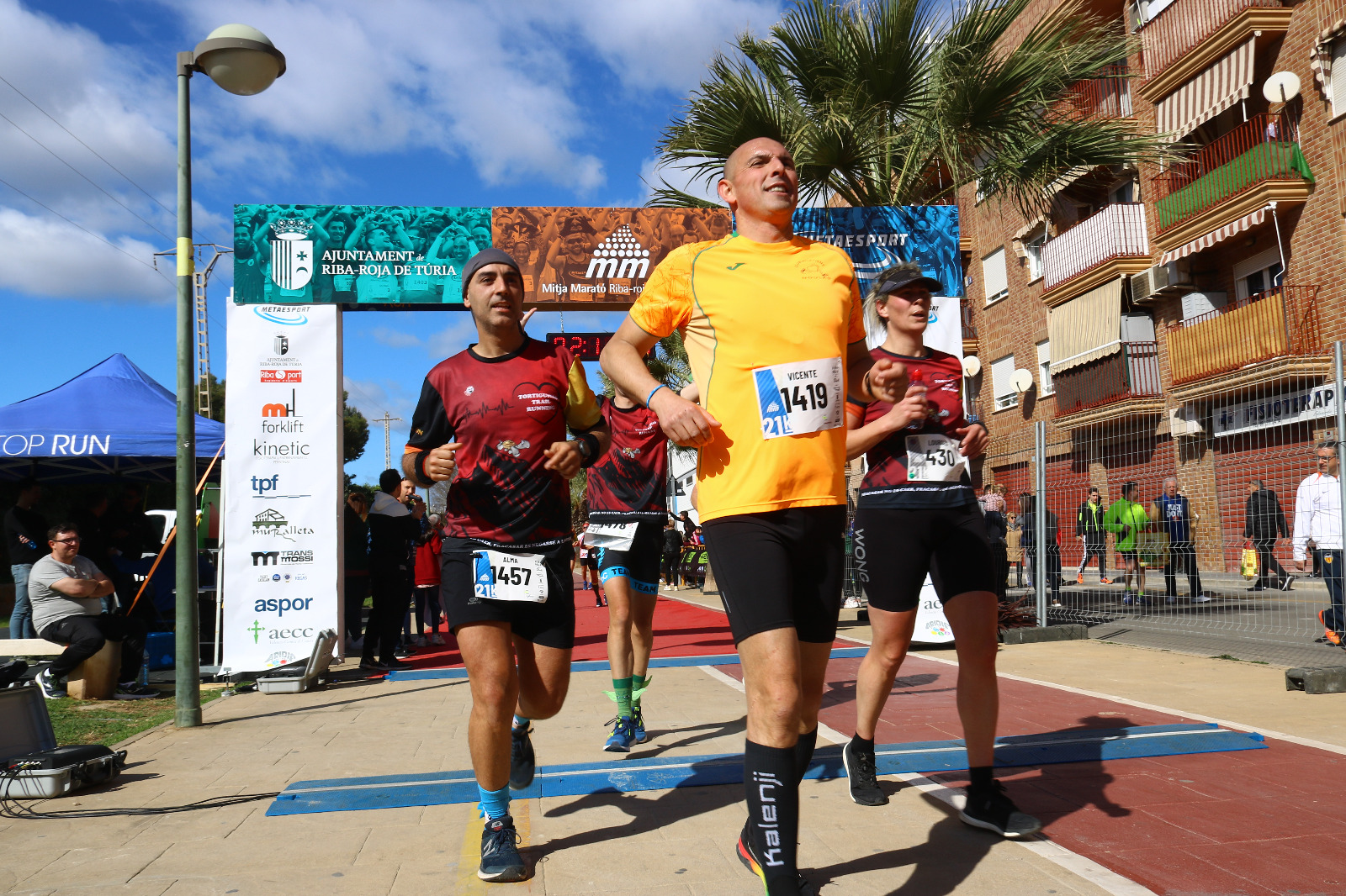 Cerca de 1.500 corredores participarán en la 25ª Media Maratón y la 5k de Riba-roja este domingo