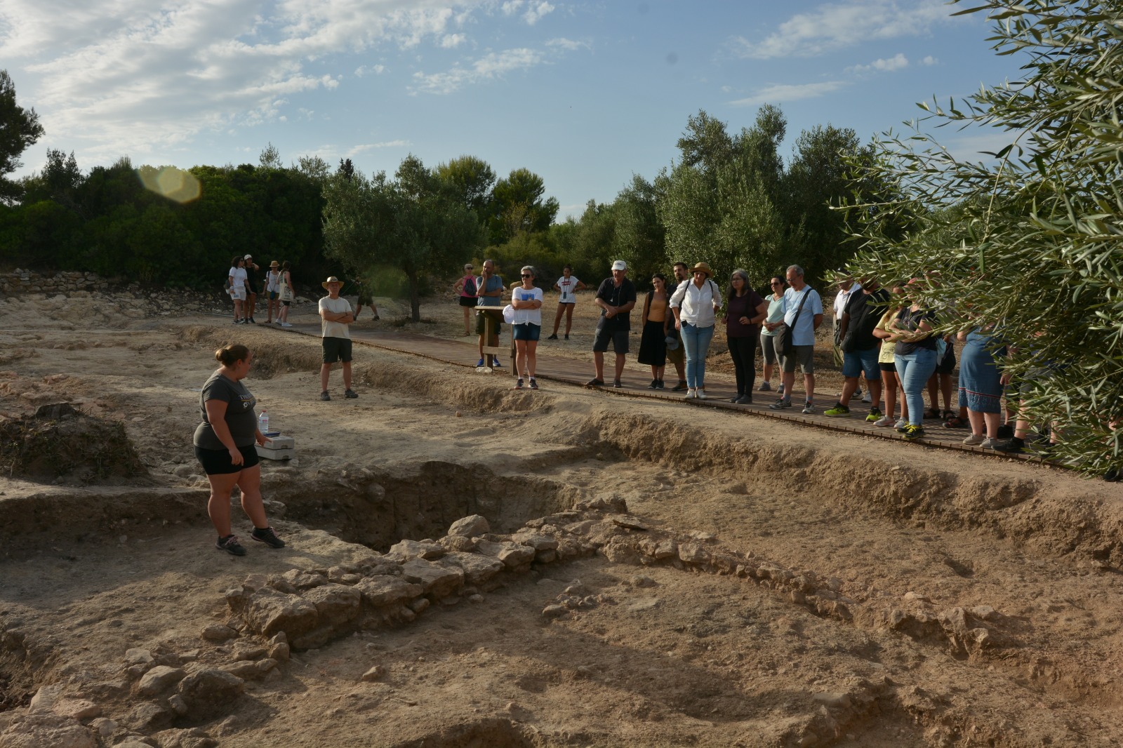 Riba-roja descobreix restes d'un gran pou d'aigua en el jaciment visigot de Val�ncia la Vella que podria connectar amb el riu T�ria per a consum hum�