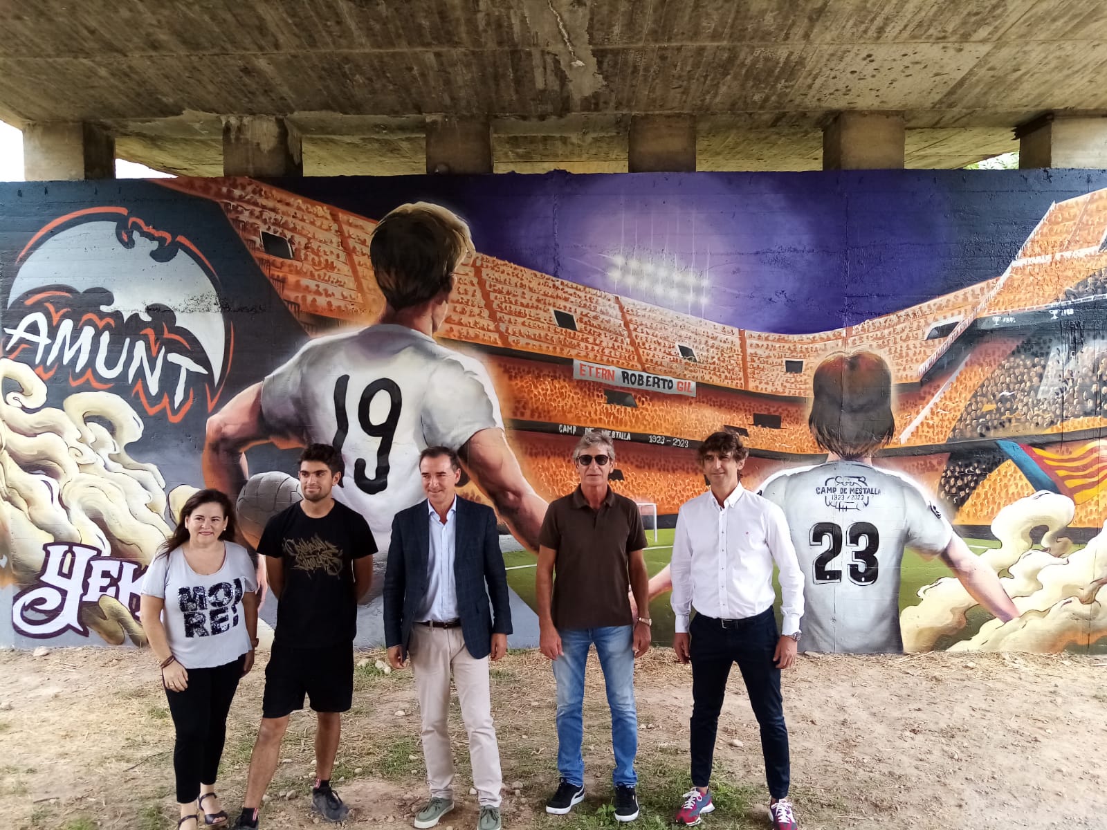 Riba-roja ya cuenta con su mural de la I edición de la Ruta de Arte Urbano del Valencia CF
