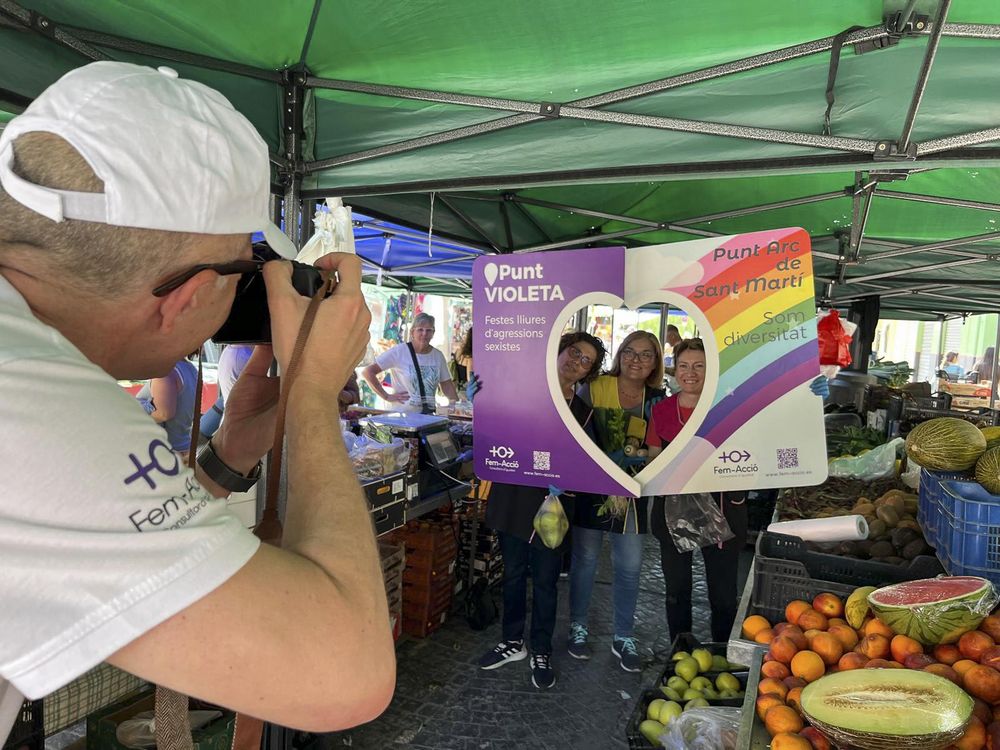 Galer�a imatges Punt Arc de Sant Mart� Mercat ambulant 13-05-2024