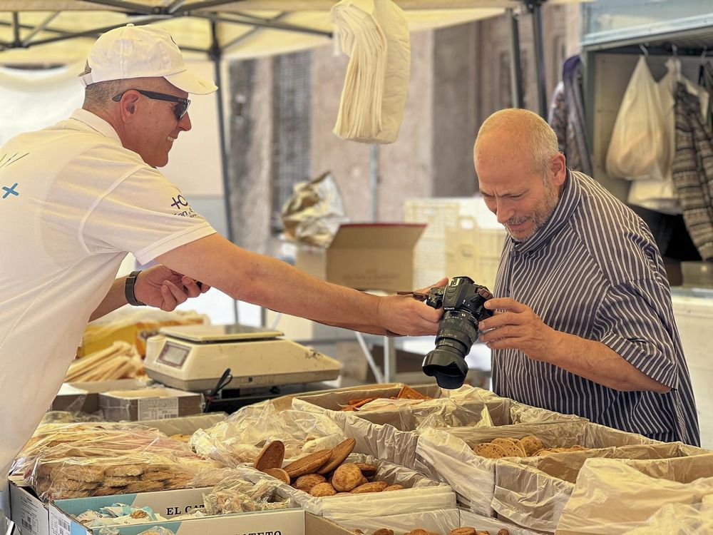 Galer�a imatges Punt Arc de Sant Mart� Mercat ambulant 13-05-2024