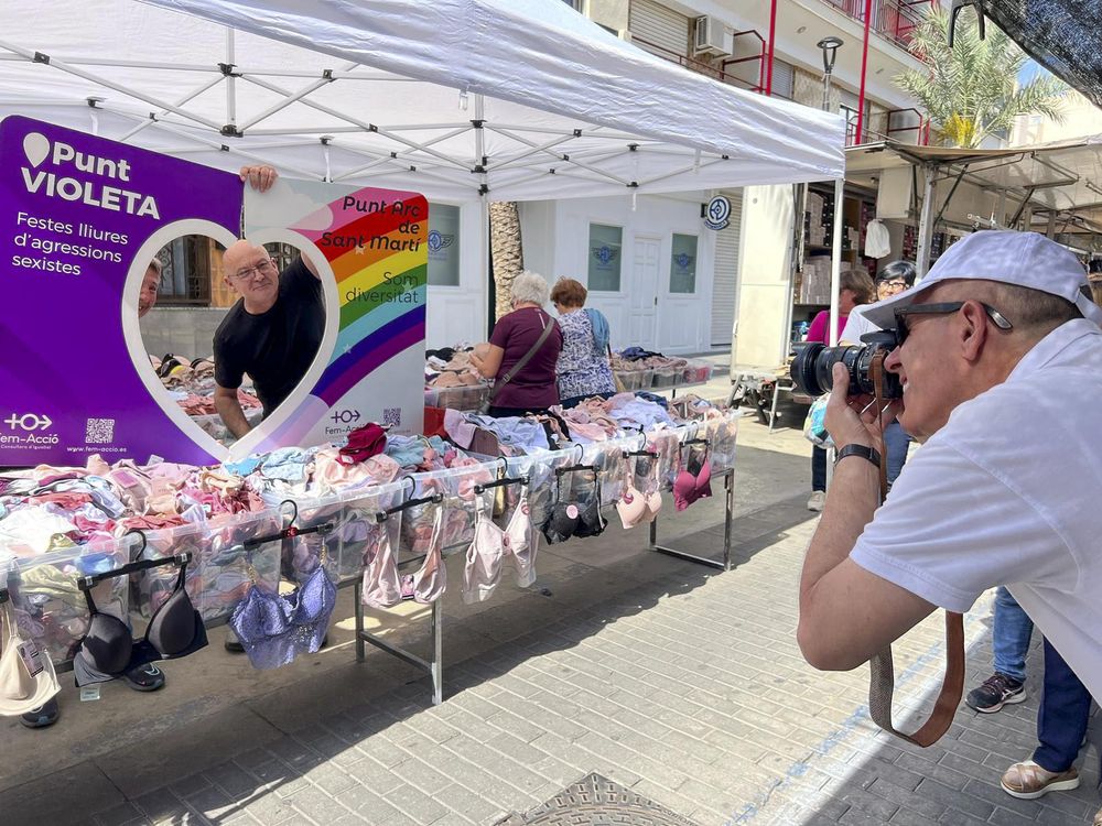 Galer�a imatges Punt Arc de Sant Mart� Mercat ambulant 13-05-2024