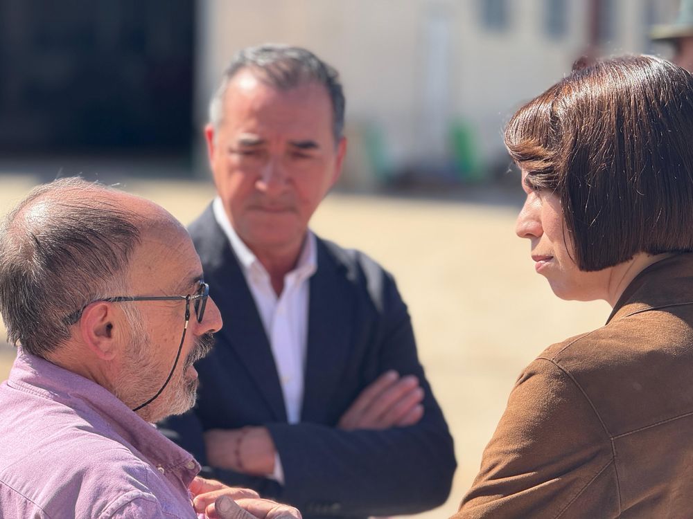 Els ministres d'Economia i d'Innovaci� i Ci�ncia visiten el pol�gon industrial de Riba-roja de T�ria