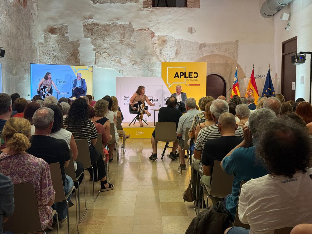 El jurista Baltasar Garz�n desborda el Castell  de Riba-roja de T�ria en una nova edici� d'APLEC