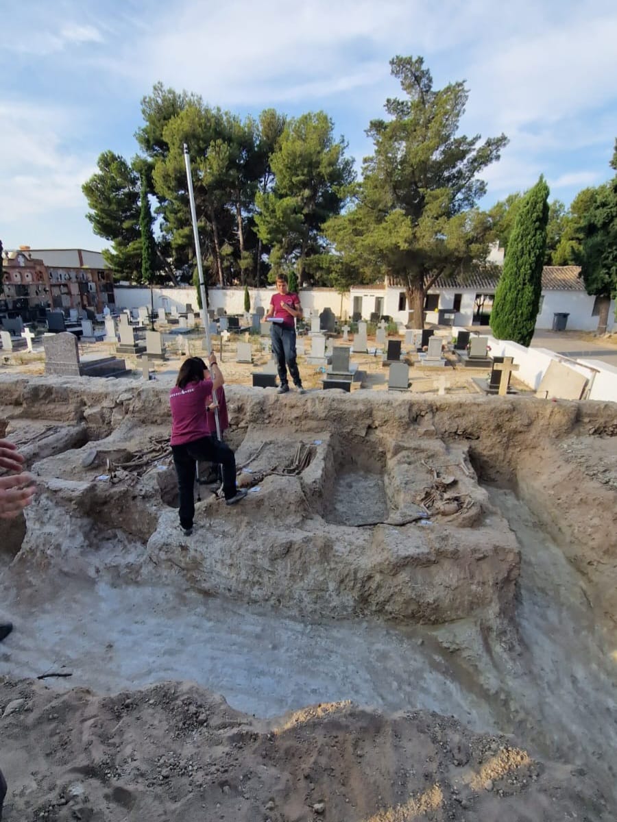 Tres dels deu cossos trobats en el Cementeri de Villar podrien correspondre als afusellats de Riba-roja despr�s de la Guerra Civil