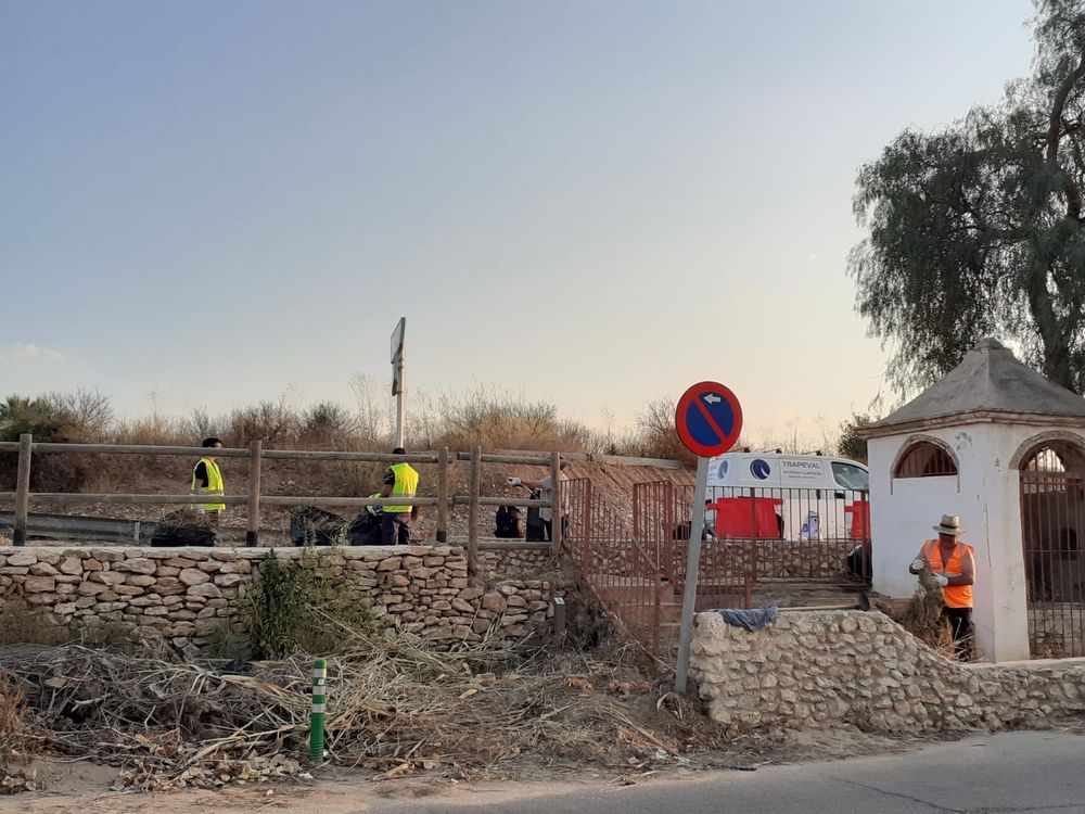 Les brigades de la zona industrial i del Parc Natural avancen en els treballs del Pla d'Ocupaci� DANA de Riba-roja