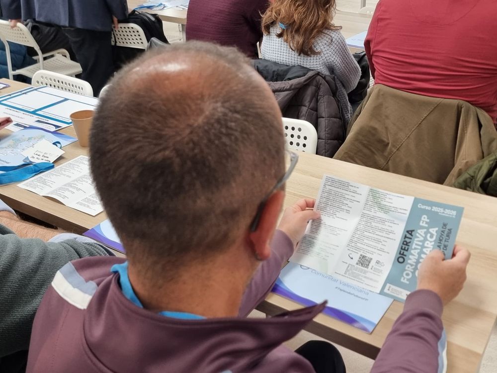 'Teixint futur: FP, empreses i territori' reunix mig centenar d'agents formatius i empresarials a Riba-roja de T�ria