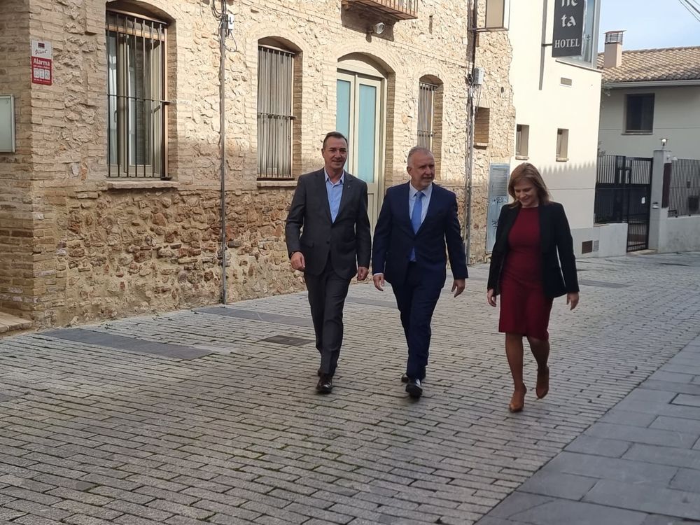 M�s de 70 alcaldes i alcaldesses assistixen en Riba-roja a la primera convocat�ria de la Comissi� Mixta per a la reconstrucci� i recuperaci� despr�s dels danys provocats per la DANA