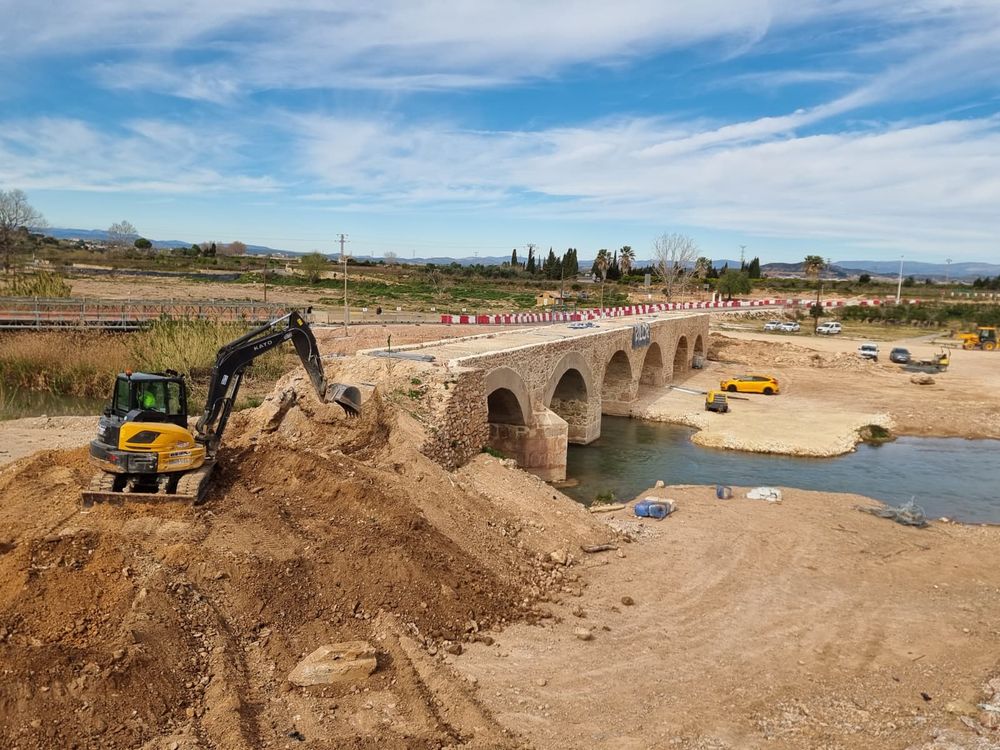 M�s de 70 alcaldes i alcaldesses assistixen en Riba-roja a la primera convocat�ria de la Comissi� Mixta per a la reconstrucci� i recuperaci� despr�s dels danys provocats per la DANA