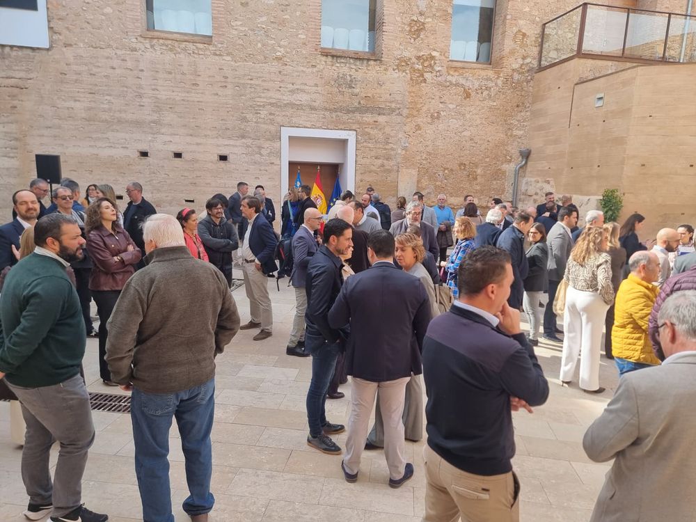 M�s de 70 alcaldes i alcaldesses assistixen en Riba-roja a la primera convocat�ria de la Comissi� Mixta per a la reconstrucci� i recuperaci� despr�s dels danys provocats per la DANA