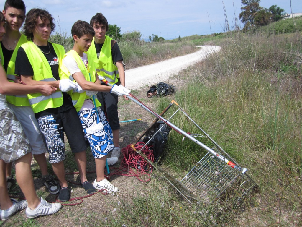 Los alumnos del IES El Quint participan en el Proyecto Riu T�ria, Aula Integral