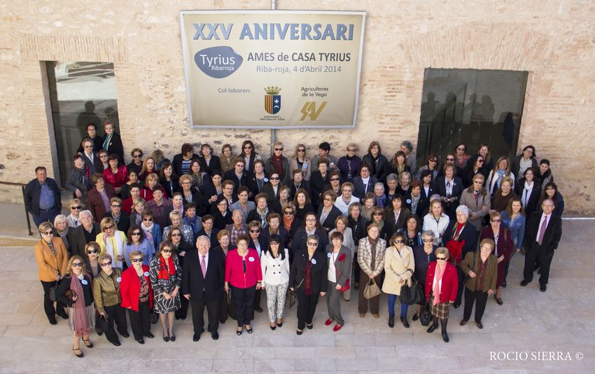 Las Amas de Casa Tyrius de Ribarroja del Turia celebran su 25 aniversario