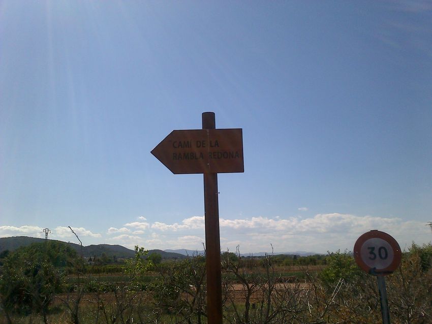 Se�alizaci�n de las partidas de la huerta en Ribarroja del T�ria
