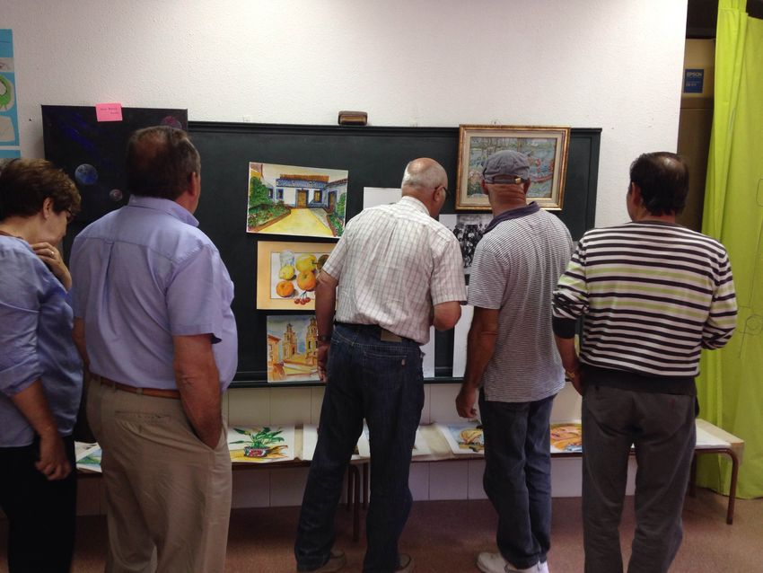 El CEIP Mas d' Escoto organiza una fiesta para los abuelos y las abuelas