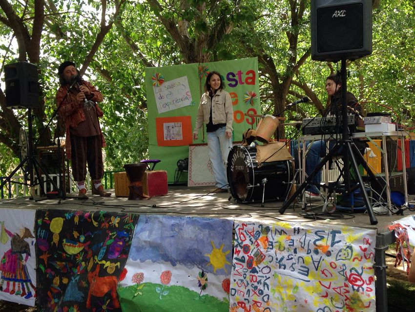 El CEIP Mas d' Escoto organiza una fiesta para los abuelos y las abuelas