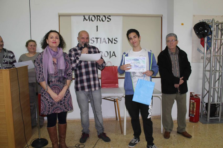Los moros y cristianos de Ribarroja del Turia celebran la mitja festa