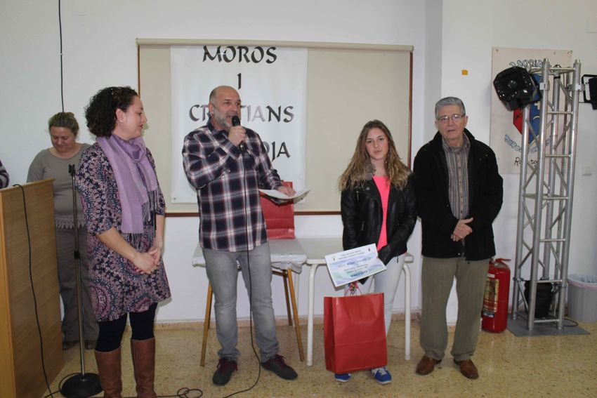 Los moros y cristianos de Ribarroja del Turia celebran la mitja festa