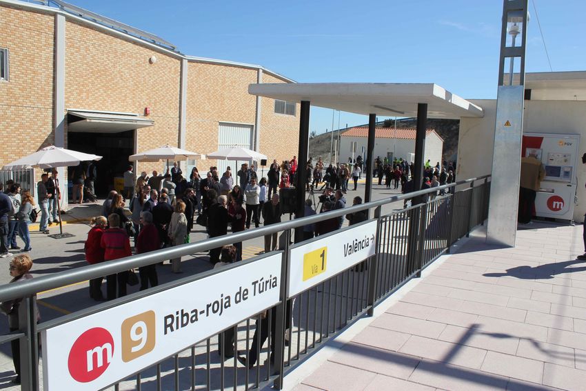 Se inaugura la nueva l�nea de metro de Ribarroja del Turia