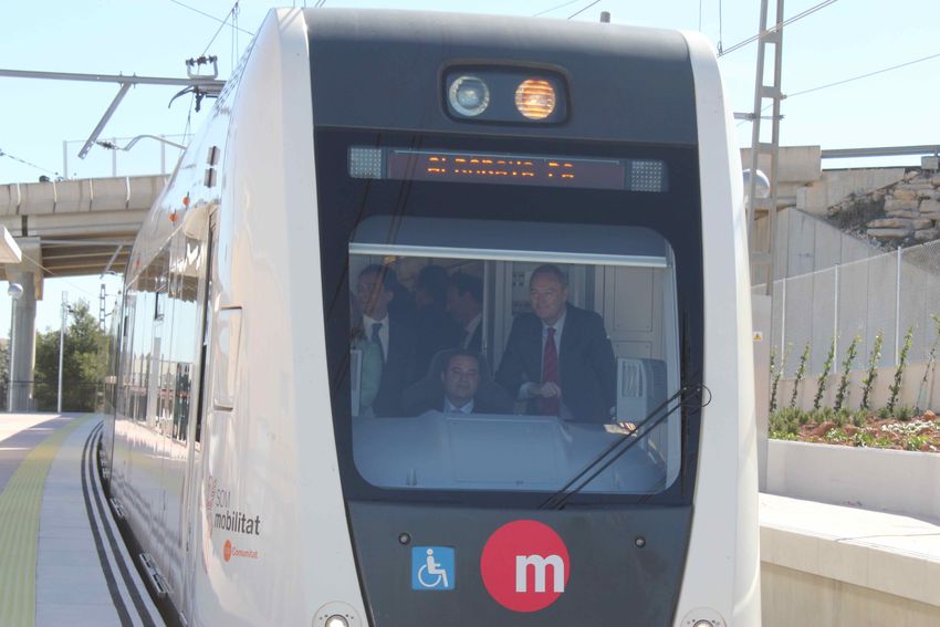 Se inaugura la nueva l�nea de metro de Ribarroja del Turia