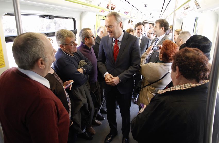Se inaugura la nueva l�nea de metro de Ribarroja del Turia