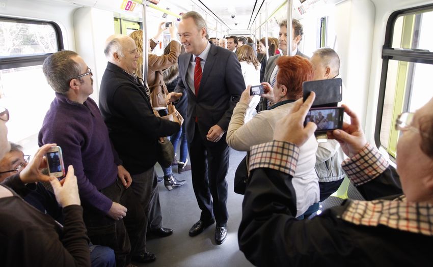 Se inaugura la nueva l�nea de metro de Ribarroja del Turia
