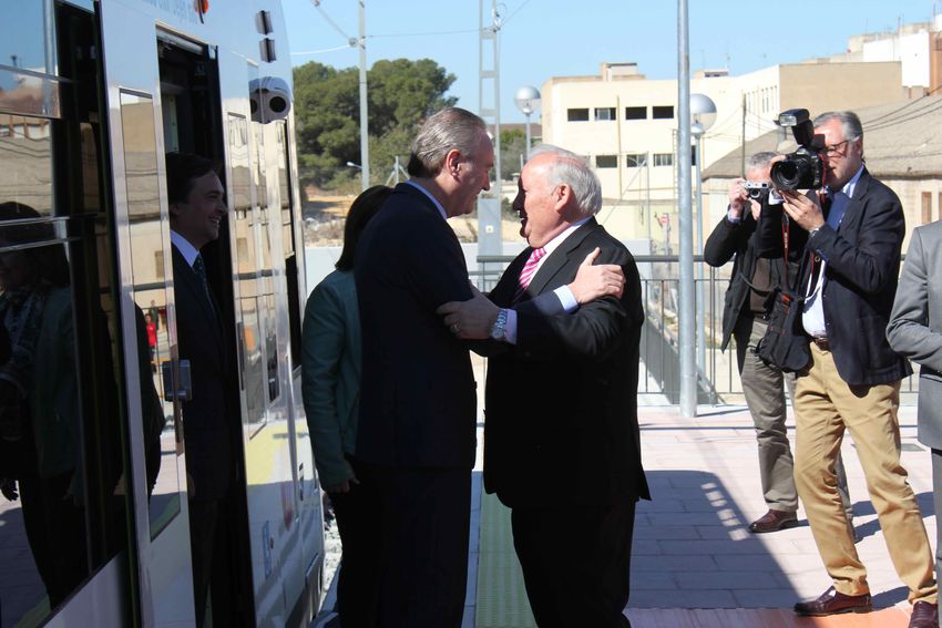 Se inaugura la nueva l�nea de metro de Ribarroja del Turia