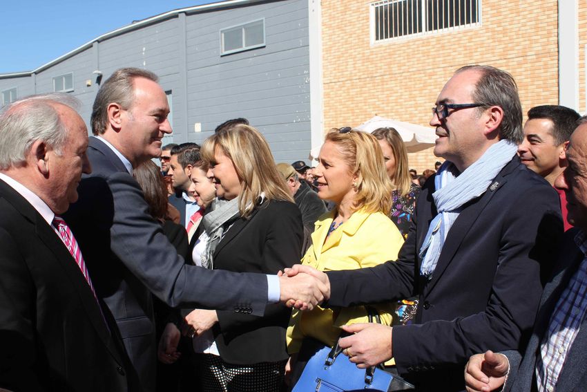 Se inaugura la nueva l�nea de metro de Ribarroja del Turia