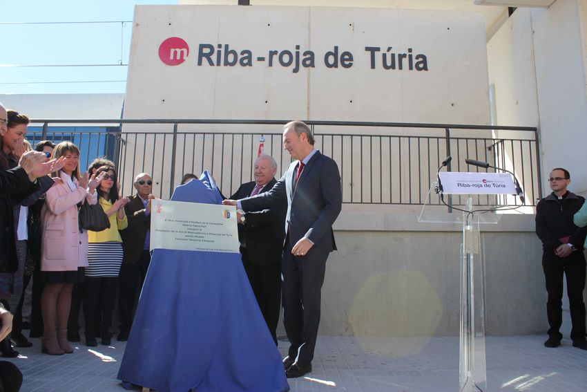 Se inaugura la nueva l�nea de metro de Ribarroja del Turia