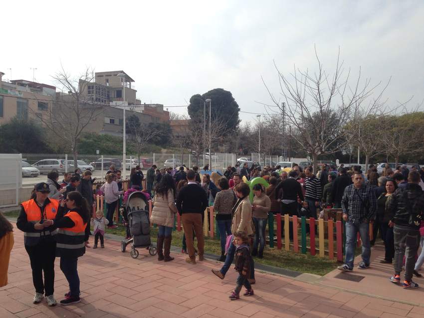 Las Escuelas Infantiles 'Riu T�ria' celebran las fallas