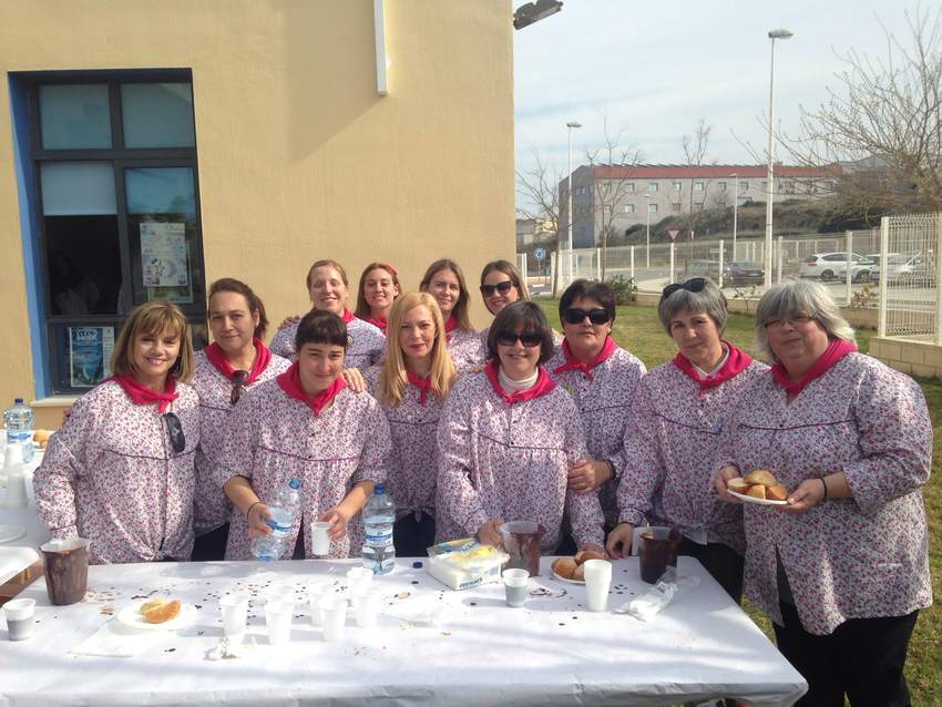 Las Escuelas Infantiles 'Riu T�ria' celebran las fallas