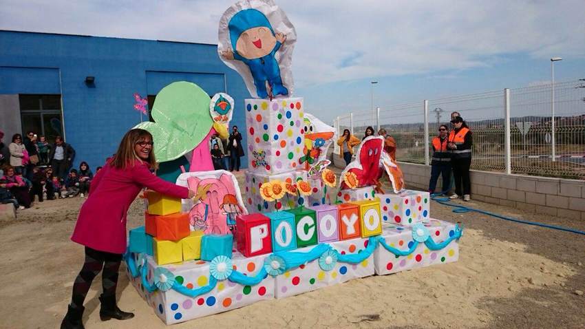 Las Escuelas Infantiles 'Riu T�ria' celebran las fallas