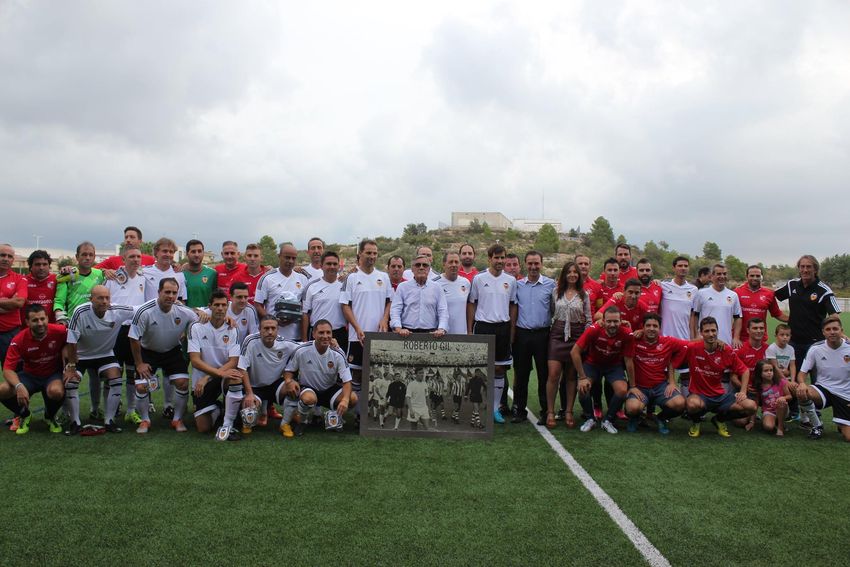 Riba-roja de T�ria llama a su estadio municipal Roberto Gil