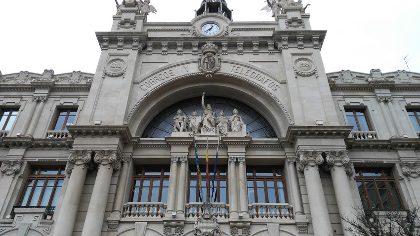 Correos  estudiar�  ubicar una oficina sat�lite en el Pol�gono El Oliveral para mejorar el servicio