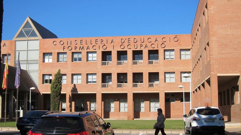 Riba-roja demana a la Conselleria d'Educaci que augmente el personal administratiu als centres educatius del municipi