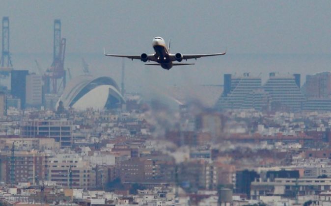 Riba-roja seguir� exigiendo el cumplimiento del trazado autorizado para evitar el ruido de los aviones