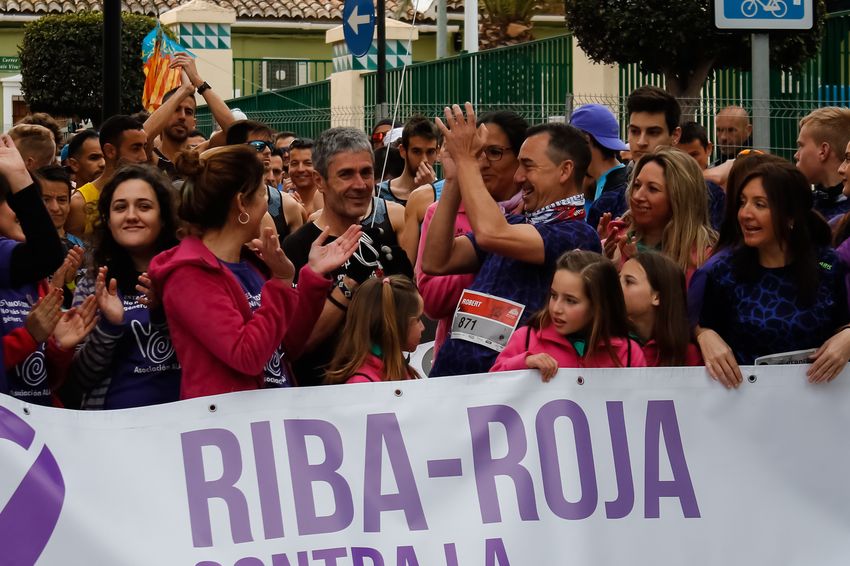 El maratoni Martn Fiz se suma a Riba-roja al crit contra la violncia de gnere en la 22 Mitja Marat