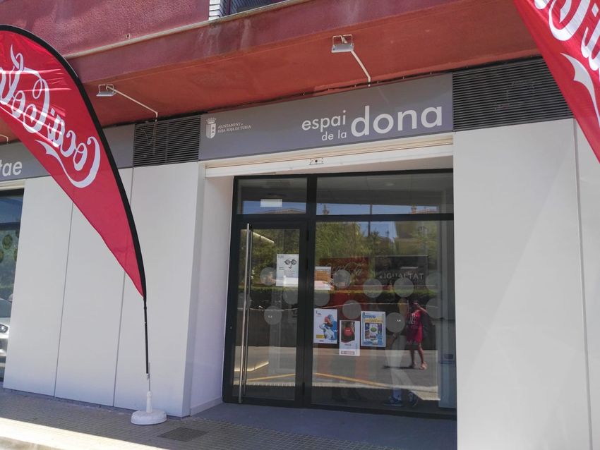 18 mujeres emprendedoras de Riba-roja participan en la segunda edici�n de la Gira Mujeres Coca-Cola