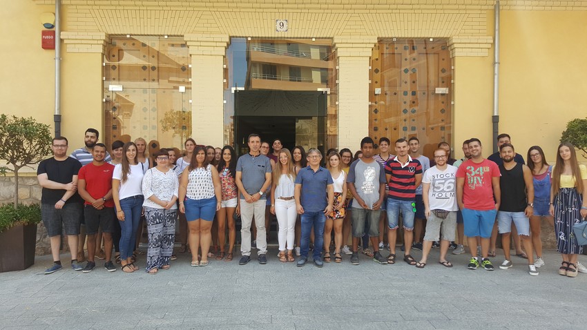 62 jvens s'incorporen a treballar en l'Ajuntament de Riba-roja durant un any