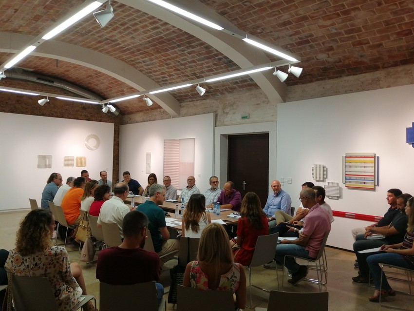 Riba-roja impulsar� un proyecto europeo para convertir la ca�a del r�o en materia prima para la elaboraci�n de mobiliario urbano reciclado